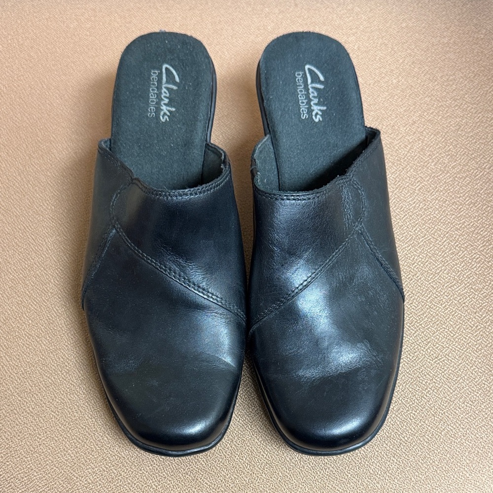 Clark’s Bendables Black Leather Mules